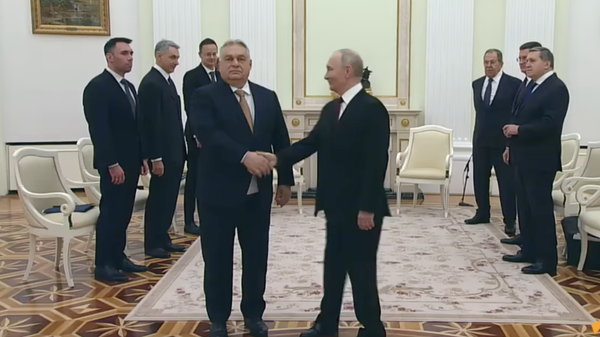 Владимир Путин и Виктор Орбан встречаются в Москве - видео - Sputnik Грузия