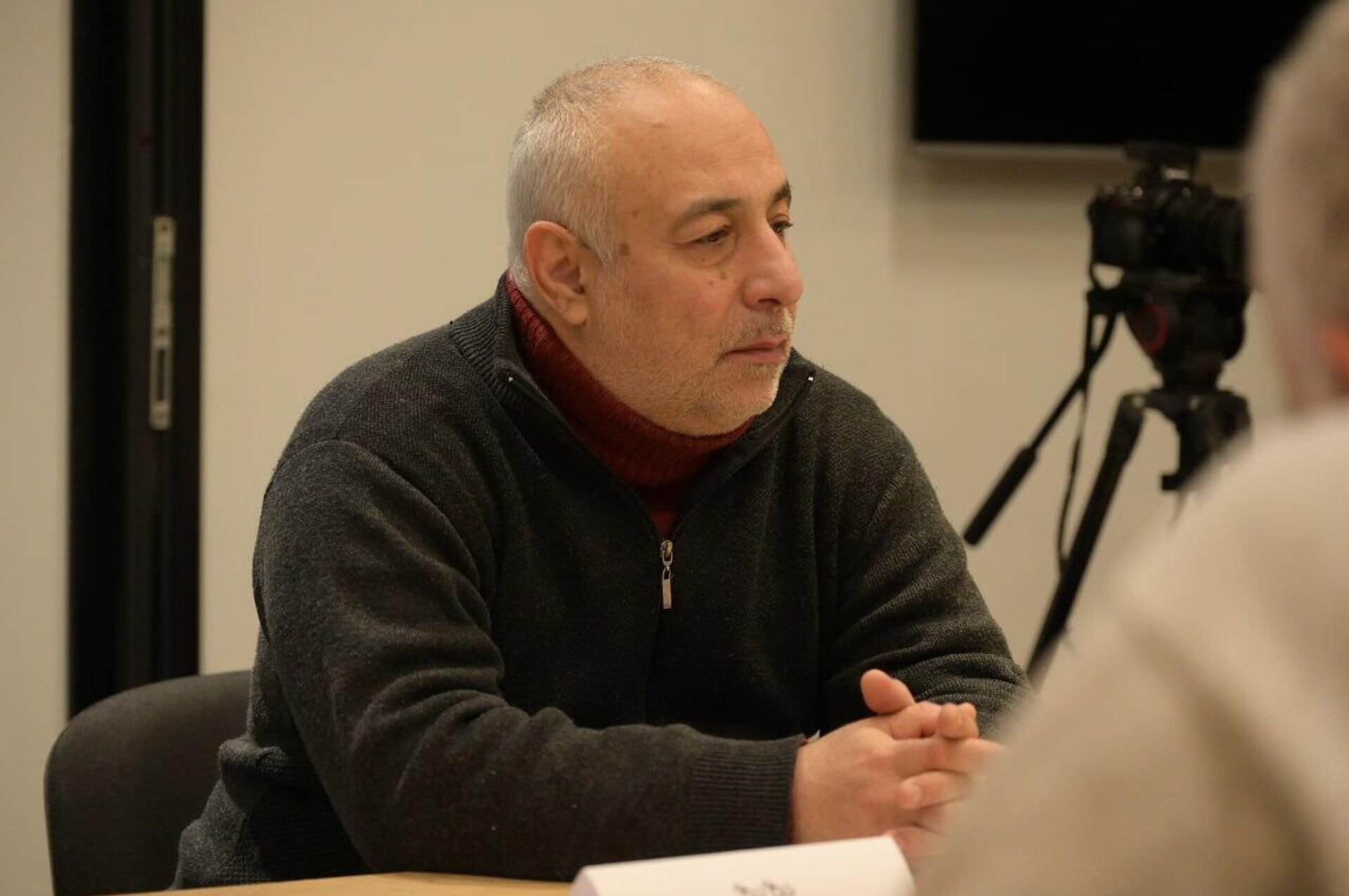 Круглый стол газеты Свободная Грузия с участием грузинских политологов и экспертов.  - Sputnik საქართველო, 1920, 30.01.2026