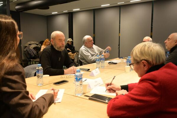 თბილისში გაზეთ „სვობიდნაია გრუზიას" ორგანიზებით მრგვალი მაგიდა თემაზე „საქართველო ცვალებად სამყაროში“ გაიმართა, რომელშიც მონაწილეობა მიიღეს ექსპერტებმა და პოლიტოლოგებმა. - Sputnik საქართველო