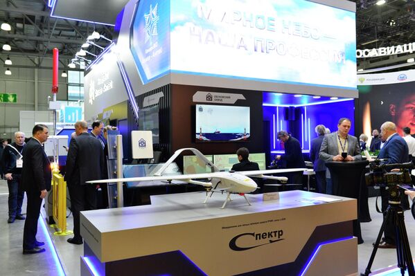 გამოფენაზე წარმოდგენილი იყო უახლესი დრონები, რობოტები და დრონების საწინააღმდეგო თავდაცვის სისტემები - Sputnik საქართველო