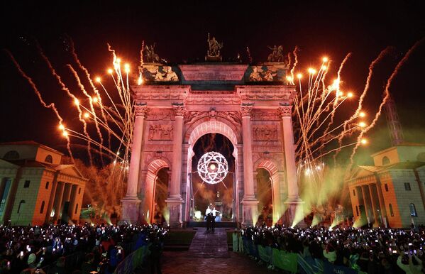 ცერემონიას 70 ათასზე მეტი მაყურებელი ესწრებოდა. - Sputnik საქართველო