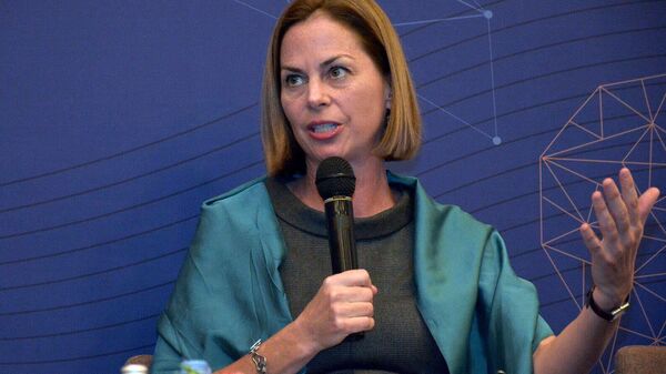 მაკკეინის ინსტიტუტის გლობალური დემოკრატიის პროგრამის დირექტორი, ლორა თორნტონი - Sputnik საქართველო