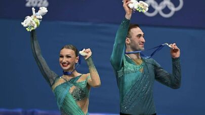 Фигуристы Анастасия Метелкина и Лука Берулава завоевали серебро на проходящих в Милане и Кортине зимних Олимпийских играх 2026