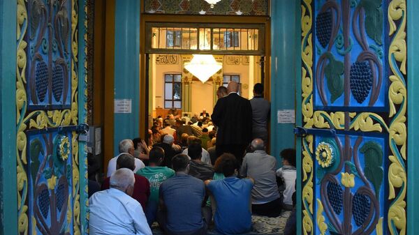 Мусульмане Грузии отмечают месяц Рамазан: традиции и обычаи - Sputnik Грузия
