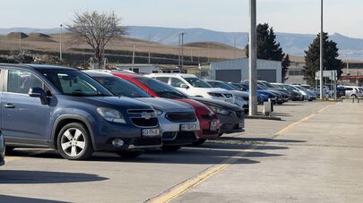 Акция протеста автоимпортеров у Руставского авторынка