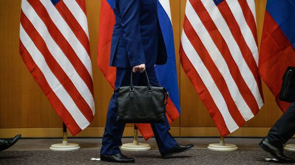 Флаги России и США, архивное фото - Sputnik Грузия