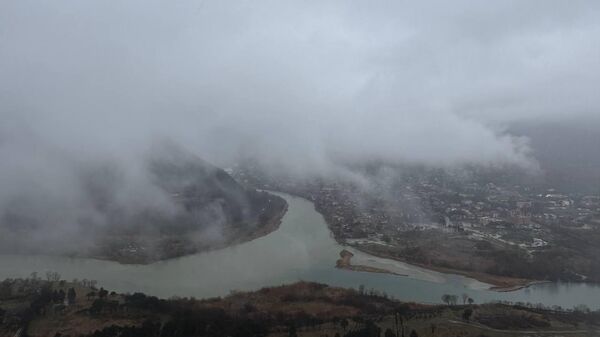 Сильный туман, скрывающий Джвари и Мцхета  - Sputnik საქართველო