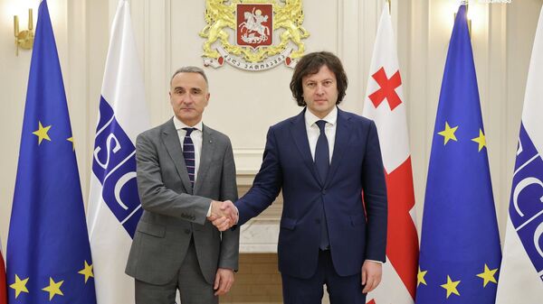 ეუთოს საპარლამენტო ასამბლეის პრეზიდენტი პერე ჯოან პონს სამპიეტრო და საქართველოს პრემიერ-მინისტრი ირაკლი კობახიძე, თბილისი, საქართველო, 2026 წლის 10 მარტი. - Sputnik საქართველო