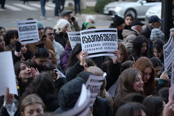 საქართველოს უნივერსიტეტებში სწავლა კვლავ ორ საფეხურად იყოფა: ბაკალავრის ხარისხი (3-4 წელი) და მაგისტრის ხარისხი (1+1 წელი). - Sputnik საქართველო