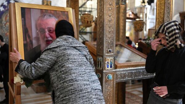 Католикос-Патриарх Всея Грузии Илия Второй. Шествие к собору Святой Троицы (Самеба). - Sputnik Грузия