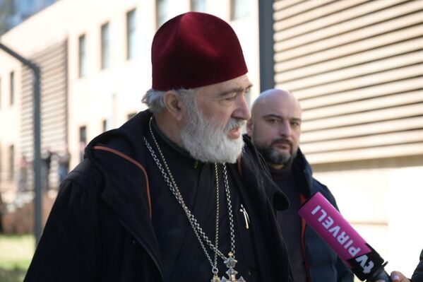 Для спасения жизни Патриарха, в медицинском центре был созван консилиум.   - Sputnik Грузия