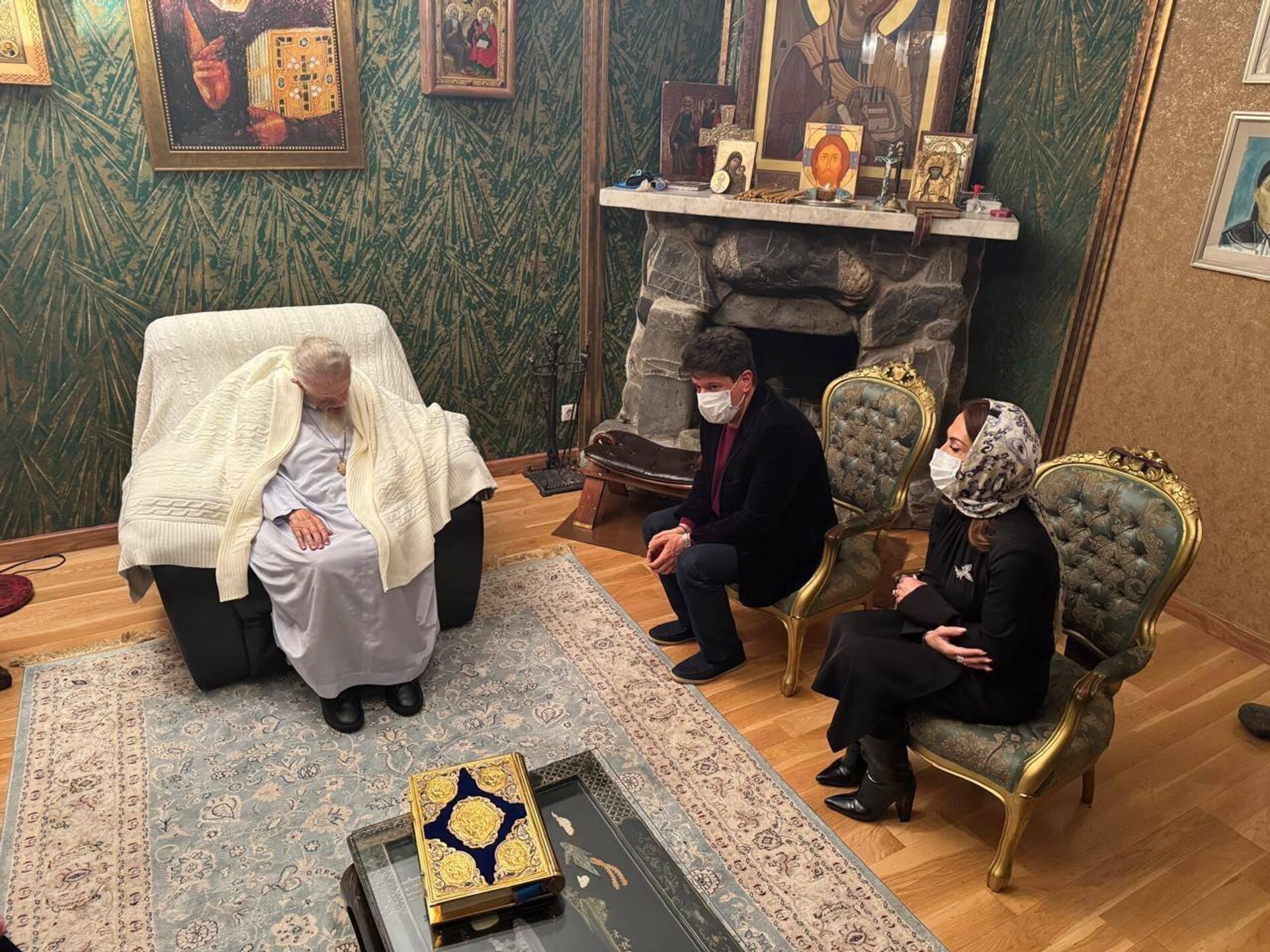 Семейный архив Мамуки Пипия - встречи с Патриархом - Sputnik Грузия, 1920, 19.03.2026