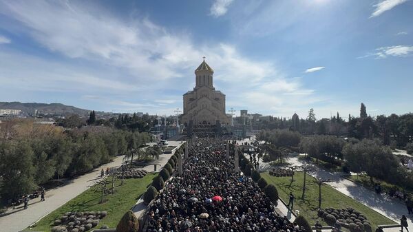 Траурная церемония прощания с Патриархом всея Грузии Илией Вторым в храме Самеба  - Sputnik Грузия