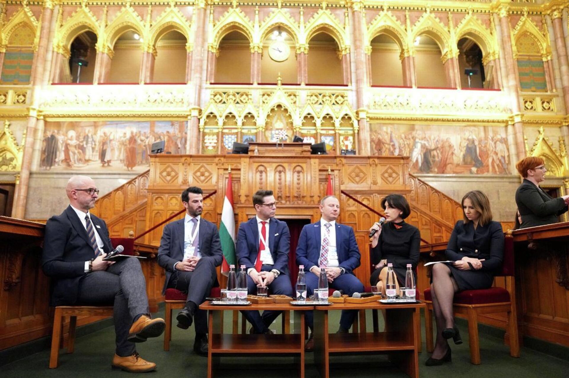 Министр иностранных дел Грузии Мака Бочоришвили на ассамблее в рамках формата Patriots for Europe 23 марта 2026 года в Будапеште - Sputnik Грузия, 1920, 24.03.2026