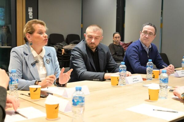 В центре внимания оказался вопрос внешнеполитической стратегии Грузии. - Sputnik Грузия