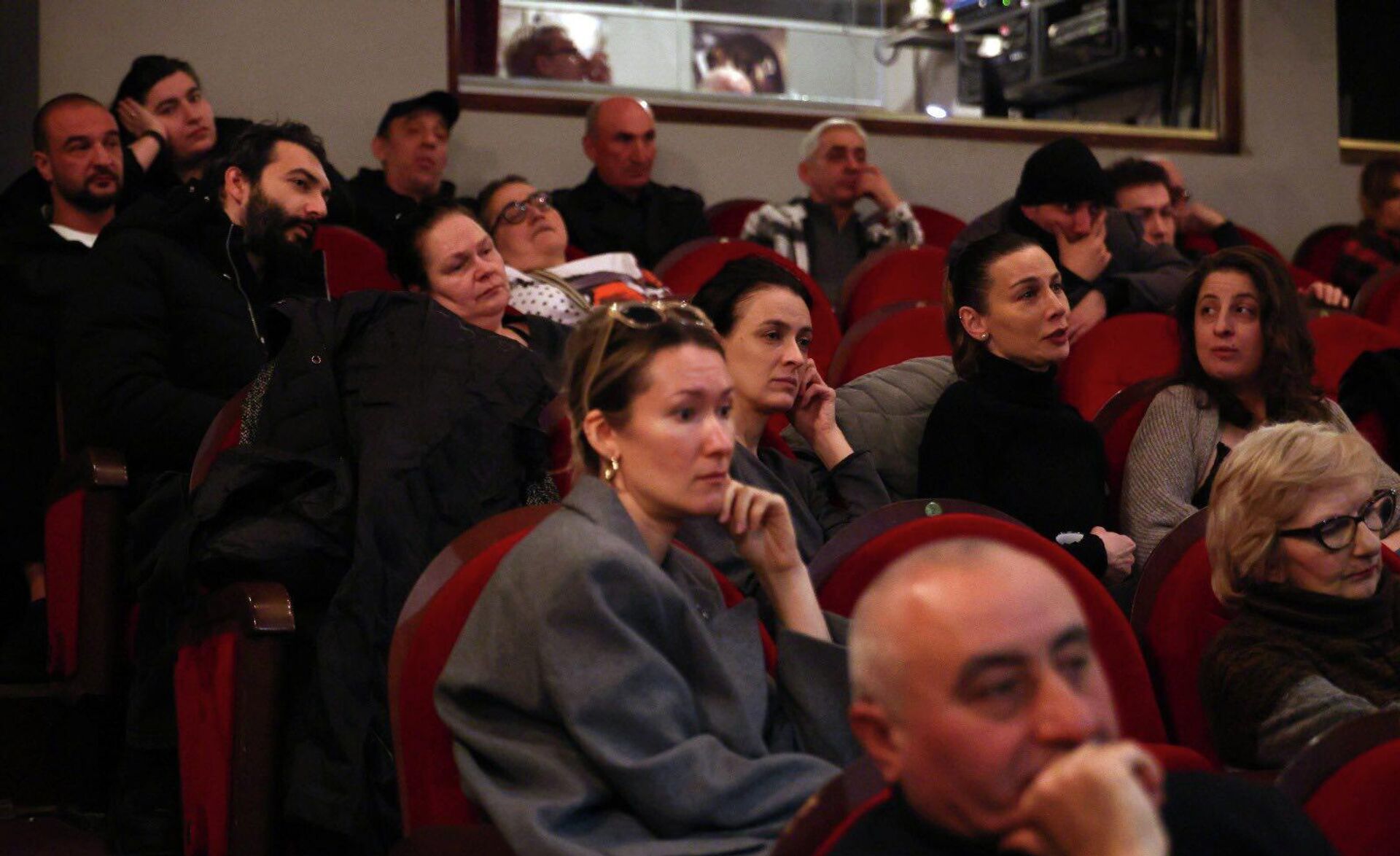 Министр культуры Тинатин Рухадзе и новые руководители Театра Грибоедова Ирины Солтыш и Анна Кавлелишвили - Sputnik Грузия, 1920, 01.04.2026