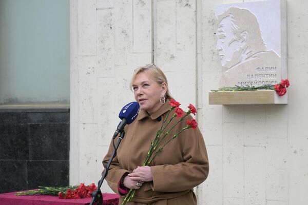 Открытие мемориальной доски дипломату Валентину Фалину в Москве - Sputnik Грузия