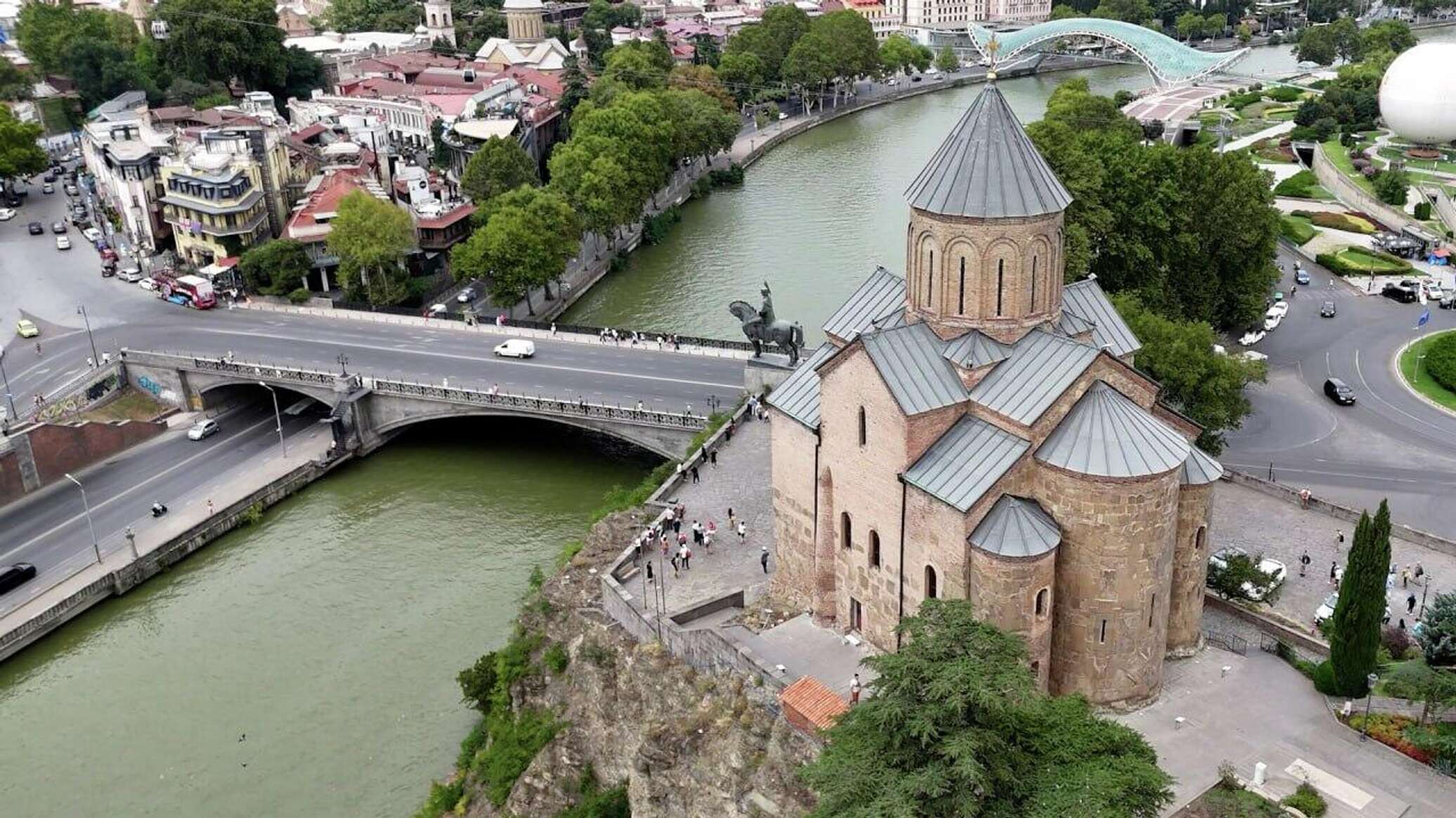 ოჯახური კავშირების მნიშვნელობა საქართველოში: ძმები და დები – ვიდეო