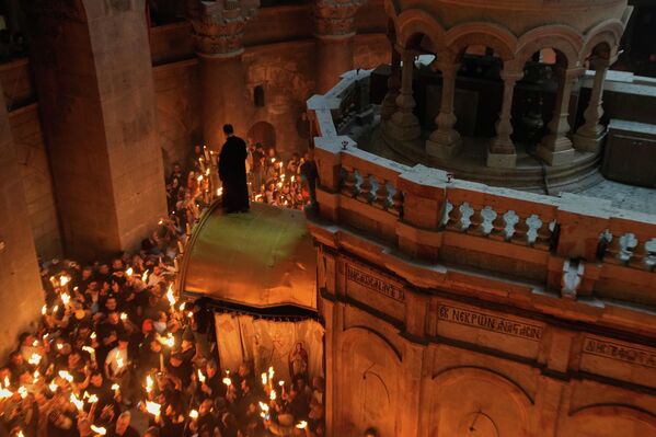 возведен над пространством, где был распят, погребен и воскрес Иисус Христос. - Sputnik Грузия
