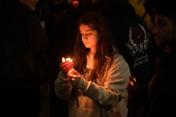 Затем они доставили огонь во все храмы страны. - Sputnik Грузия