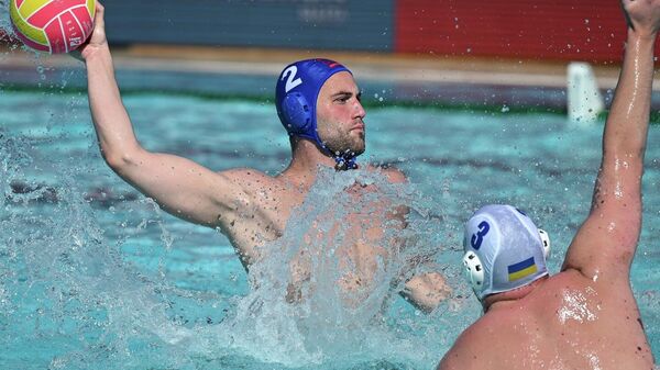 Грузия разгромила Украину и вышла в полуфинал квалификации ЧМ по водному поло 2026 - Sputnik Грузия