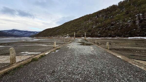 Тут прежде проходила Военно-Грузинская дорога.  - Sputnik Грузия