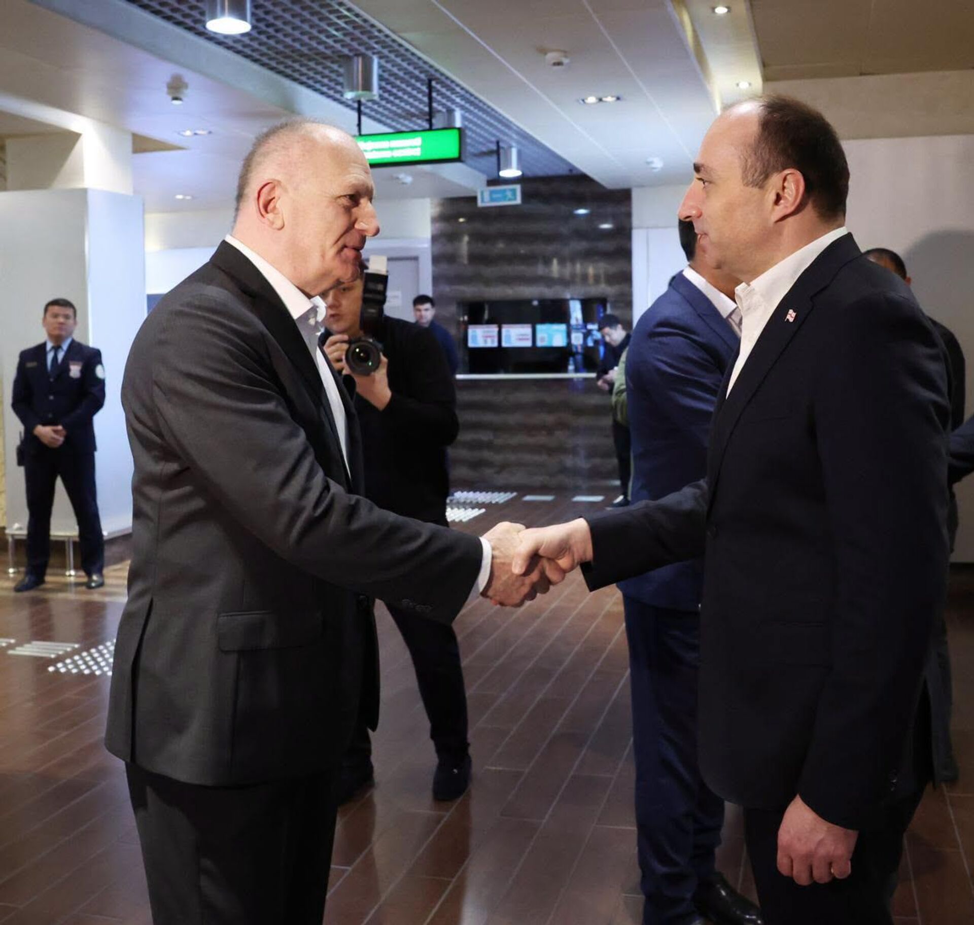 Министр внутренних дел Грузии Гека Геладзе в Узбекистане  - Sputnik Грузия, 1920, 18.04.2026