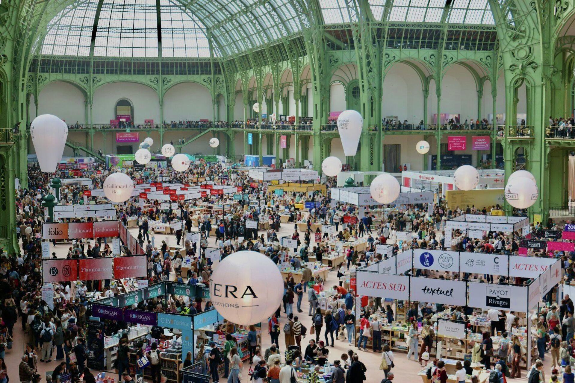 Грузия стала специальным гостем Парижского книжного фестиваля - Sputnik Грузия, 1920, 18.04.2026