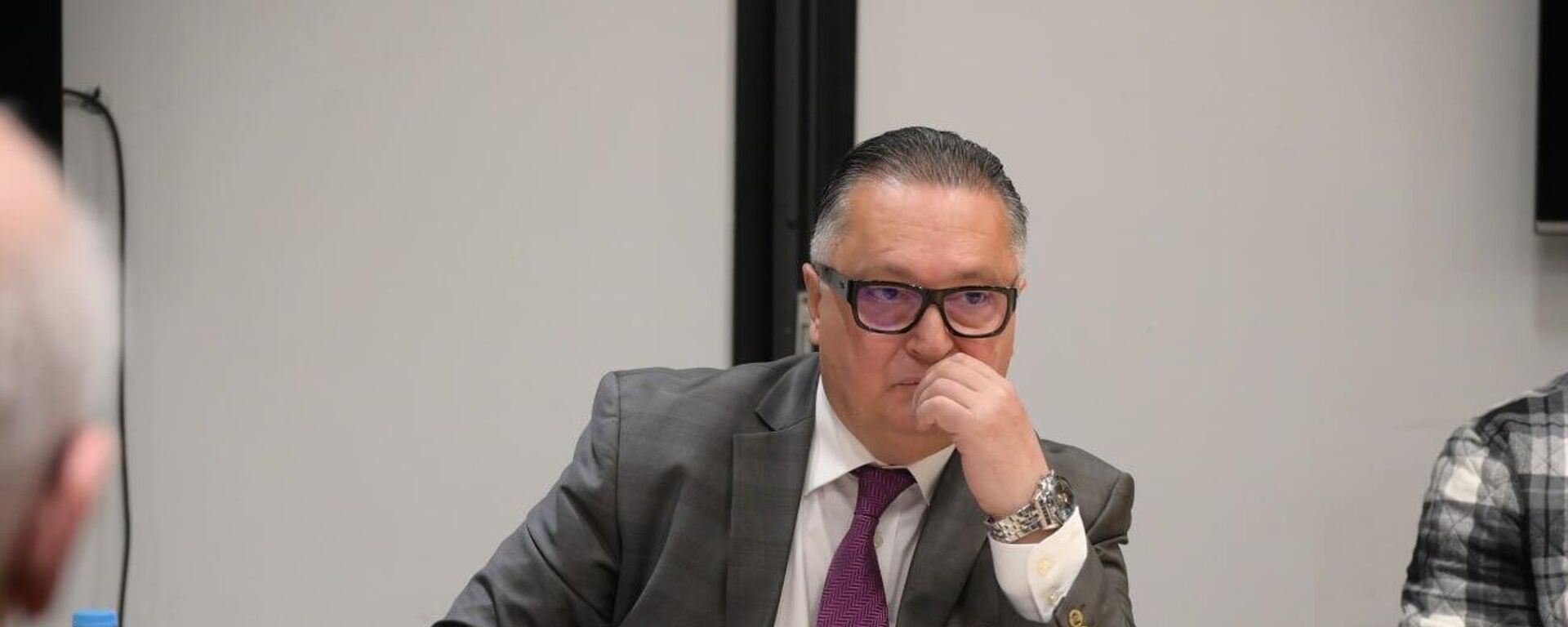 Арно Хидирбегишвили. Круглый стол экспертов и политологов, организованный газетой Свободная Грузия - Sputnik Грузия, 1920, 04.05.2026