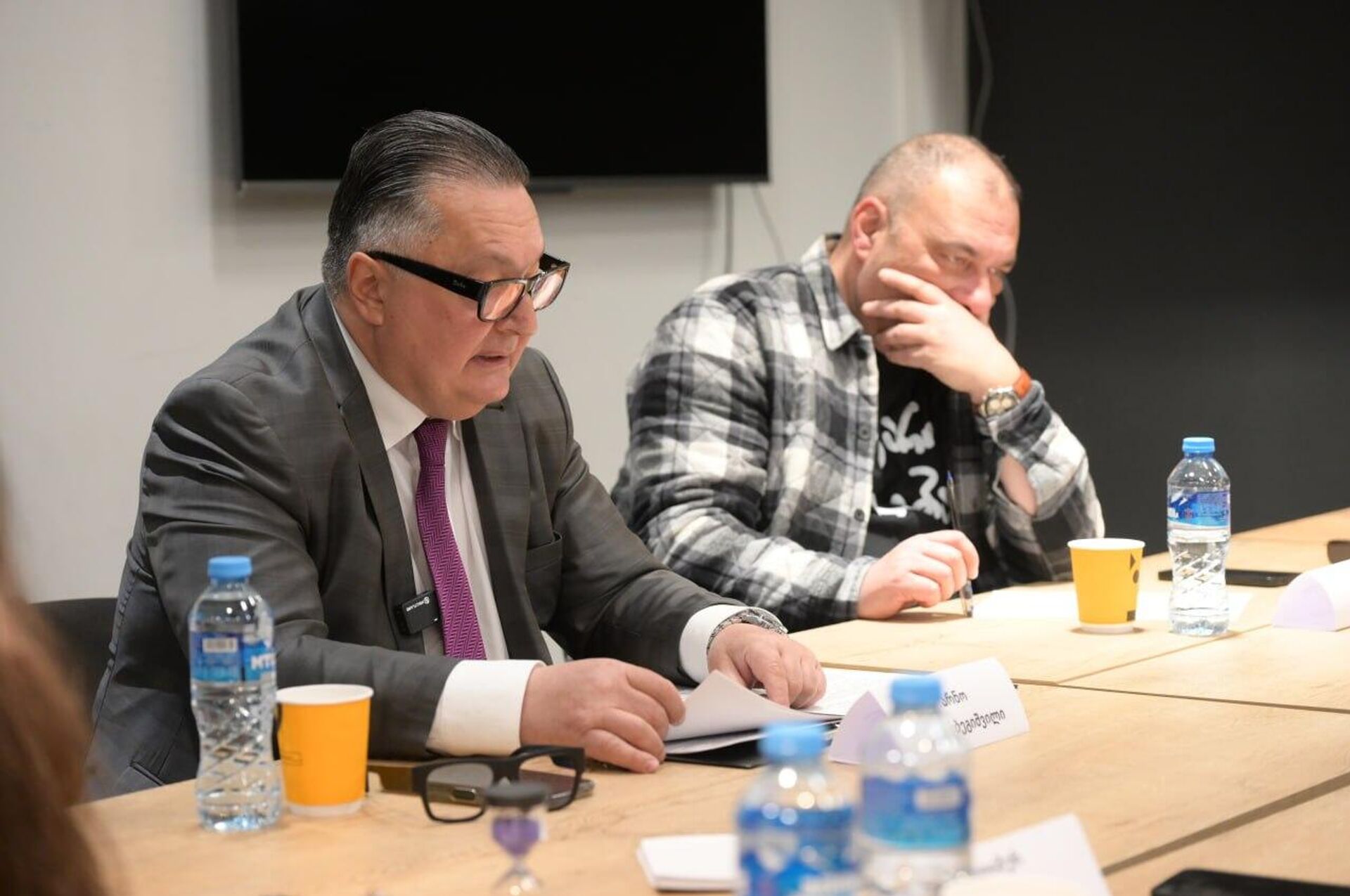 Арно Хидирбегишвили. Круглый стол экспертов и политологов, организованный газетой Свободная Грузия - Sputnik Грузия, 1920, 24.04.2026