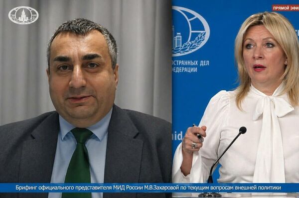 Николоз Мжаванадзе задает вопрос Марии Захаровой во время брифинга Николоз Мжаванадзе задает вопрос Марии Захаровой во время брифинга - Sputnik Грузия