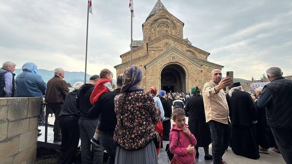 Церемония интронизации нового Патриарха всея Грузии Шио III в храме Светицховели  - Sputnik Грузия