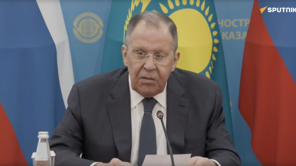 Лавров и глава МИД Казахстана общаются с журналистами в Астане - видео - Sputnik Грузия