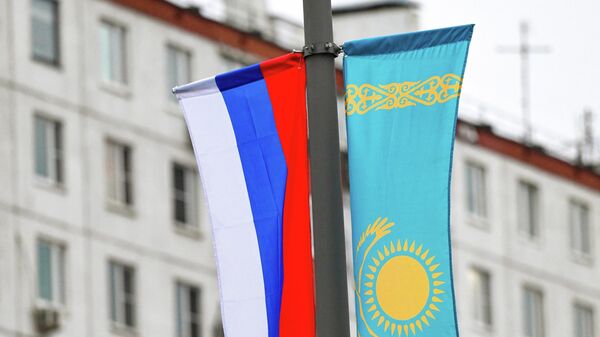 Флаги России и Казахстана - Sputnik Грузия