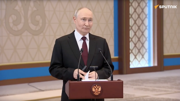 Путин общается с журналистами по итогам визита в Казахстан - видео - Sputnik Грузия
