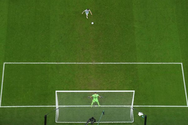 Футболист сборной Аргентины Лионель Месси в матче группового этапа чемпионата мира по футболу между сборными Нидерландов и Аргентины - Sputnik Грузия