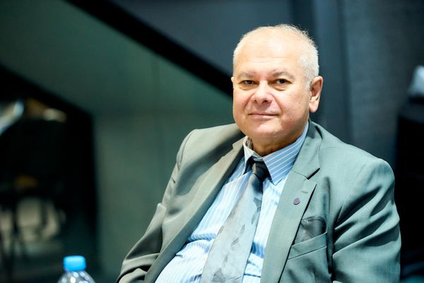 Политолог, конфликтолог Бадри Начкебия предложил расширенное понимание самого региона: по его мнению, говорить о Южном Кавказе вне контекста Северного Кавказа, Турции и Ирана – значит заведомо упрощать картину. Именно под это расширенное понимание и была создана формула "3+3". - Sputnik Грузия
