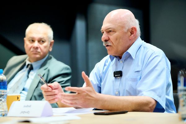 მათგან პირველია - სასაზღვრო საკითხების მოუგვარებლობა. მისი თქმით, სამხრეთ კავკასიის სამი  ქვეყნიდან არცერთს არ აქვს მოწესრიგებული საზღვრები სიტყვის სრული მნიშვნელობით. საქართველო ყველაზე მოწყვლად მდგომარეობაშია: არ არსებობს ხელშეკრულებები არც რუსეთთან, არც სომხეთთან და არც აზერბაიჯანთან – ერთადერთ გამონაკლისს წარმოადგენს მხოლოდ თურქეთთან გაფორმებული ხელშეკრულება  ყარსის შეთანხმების საფუძველზე. - Sputnik საქართველო