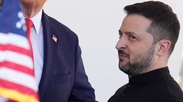 Владимир Зеленский во время встречи в Вашингтоне с президентом США Дональдом Трампом - Sputnik Грузия