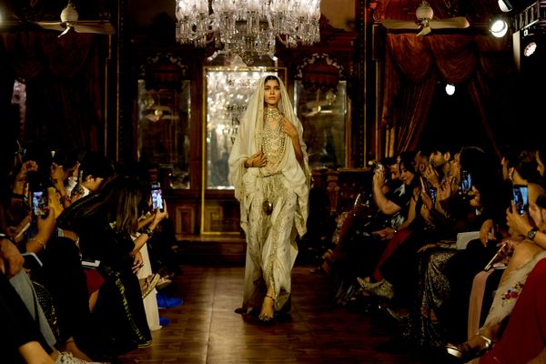 Hyderabad Fashion Week (HFW)— это платформа, которая помогает развивать и продвигать индийскую моду. - Sputnik Грузия