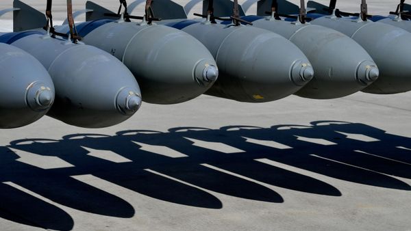 Авиабомбы ФАБ-500, архивное фото - Sputnik Грузия