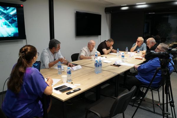 თბილისში გაიმართა მრგვალი მაგიდა„გლობალური ეკონომიკური კრიზისის გავლენა საქართველოზე". - Sputnik საქართველო