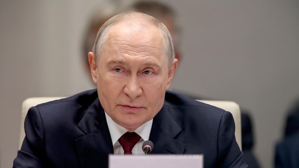 Путин принимает участие в заседании глав государств ШОС в Бишкеке
 - Sputnik Грузия