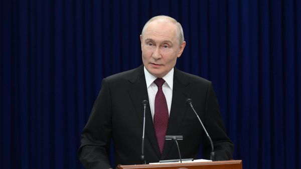 Путин и лидеры других стран проводят двусторонние встречи после саммита ШОС
 - Sputnik Грузия