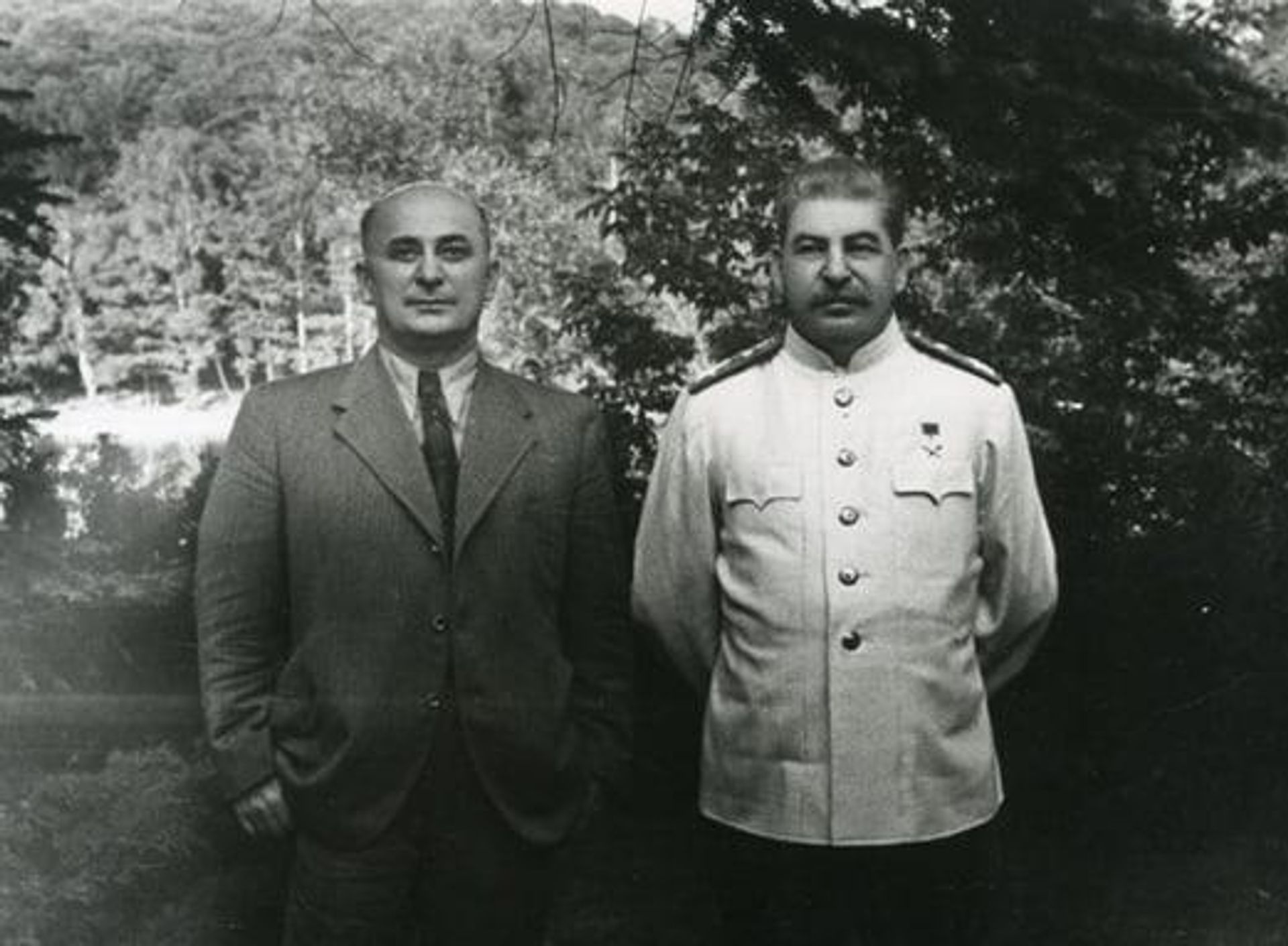 Лаврентий Берия и Иосиф Сталин Лаврентий Берия и Иосиф Сталин - Sputnik Грузия, 1920, 04.09.2026