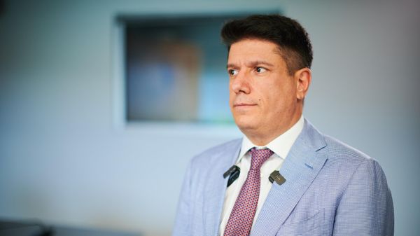 Как грузинский политик отреагировал на заявление Шойгу о попытках Запада вмешаться в политическую ситуацию в Грузии - Sputnik Грузия