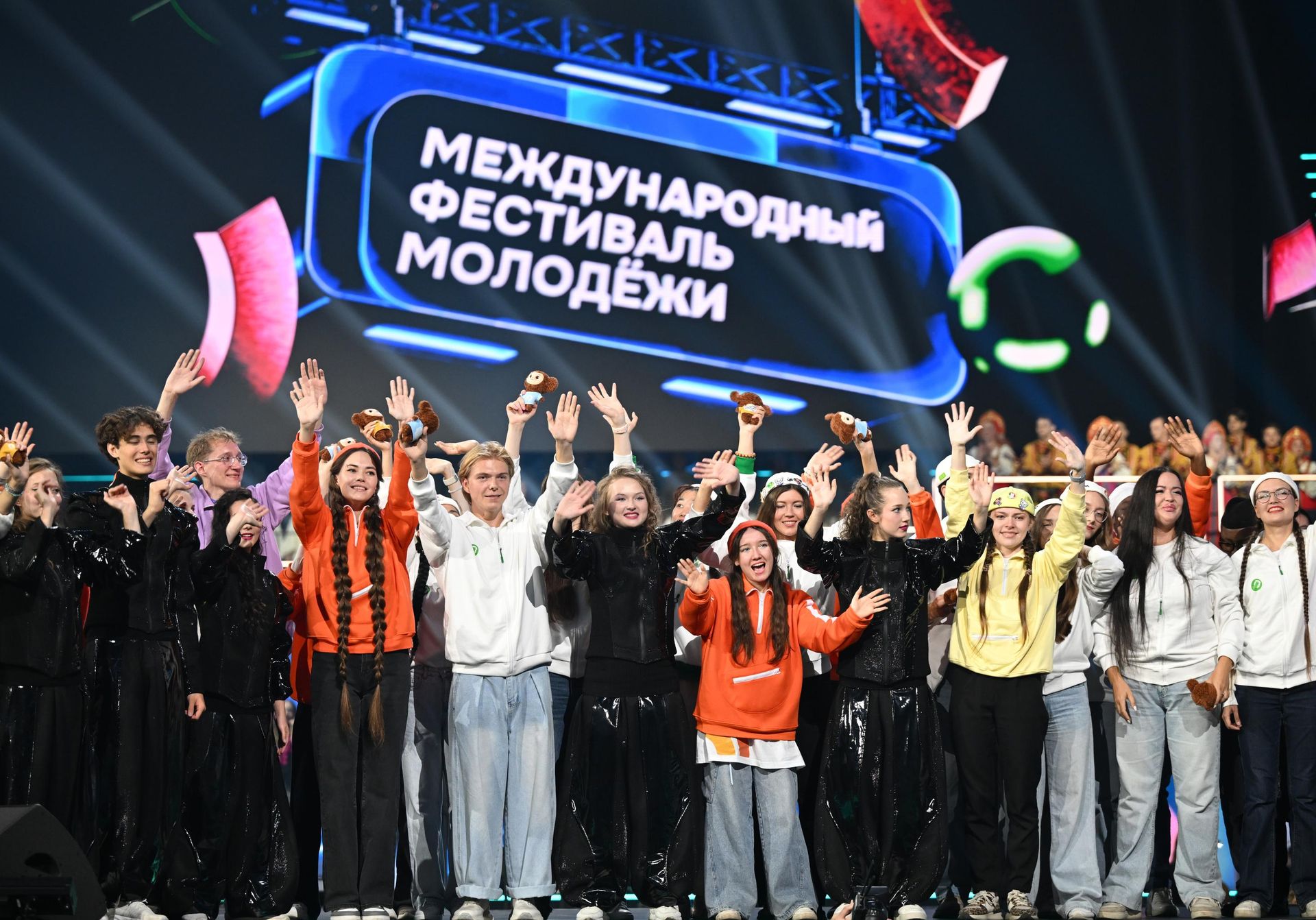 Международный фестиваль молодежи в Екатеринбурге Международный фестиваль молодежи в Екатеринбурге - Sputnik Грузия, 1920, 18.09.2026