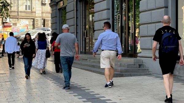 Разрыв в зарплате: почему в Грузии женщины получают меньше - видео - Sputnik Грузия
