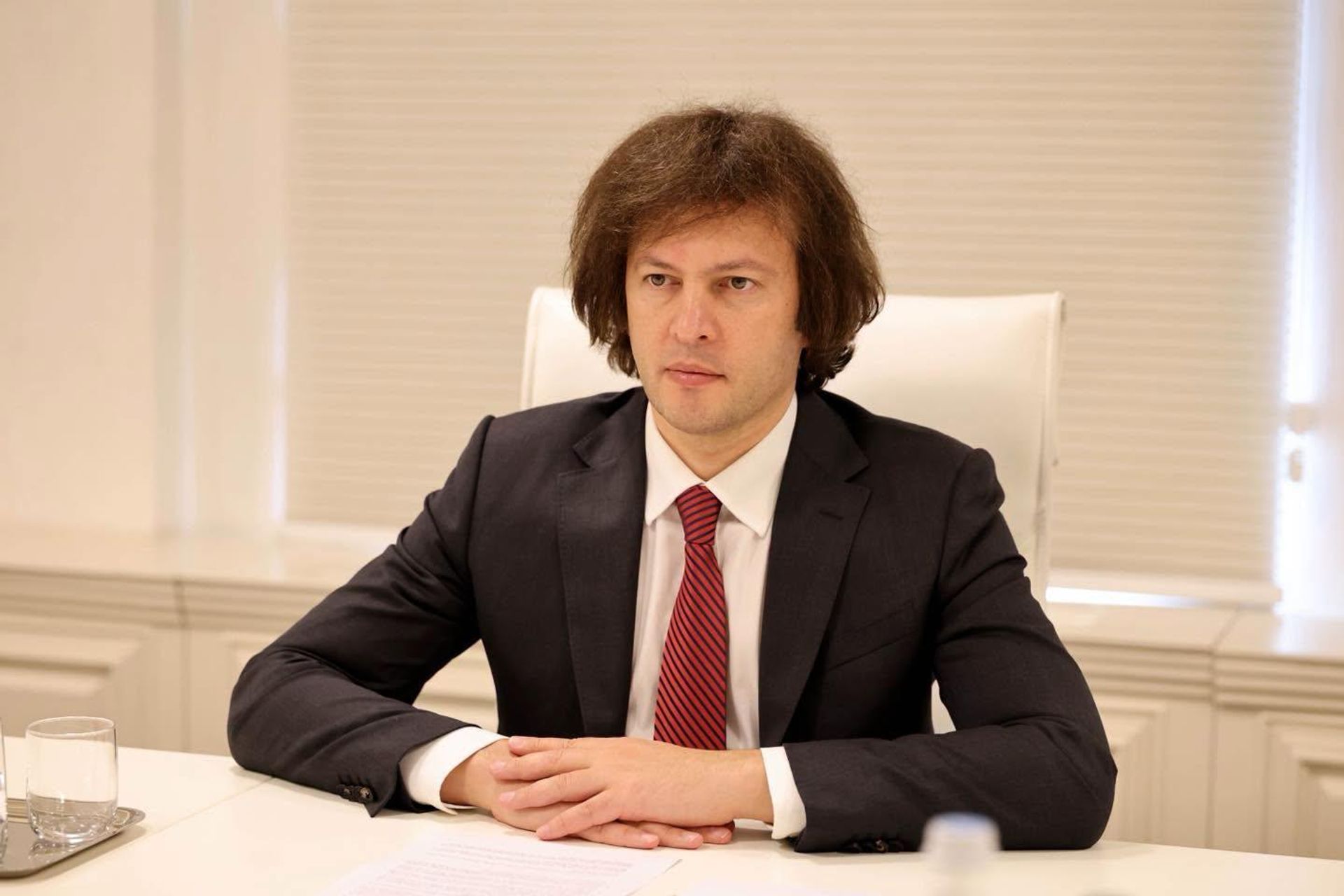 Премьер-министр Ираклий Кобахидзе на встрече с чрезвычайным и полномочным послом Индии в Грузии Амитом Кумаром Мишрой - Sputnik Грузия, 1920, 05.10.2026