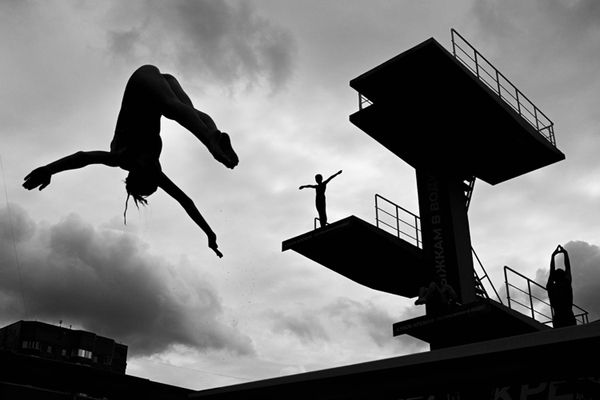 Первое место в номинации "Спорт. Одиночные работы" – фотография россиянина Евгения Филиппова с подготовки спортсменов к финалу Всероссийских соревнований по прыжкам в воду "Кубок Кремля". - Sputnik Грузия